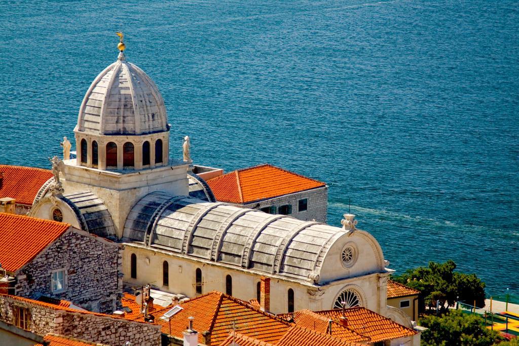 Apartment Simaris - Spacious With Terrace And Sea View Šibenik Exterior foto