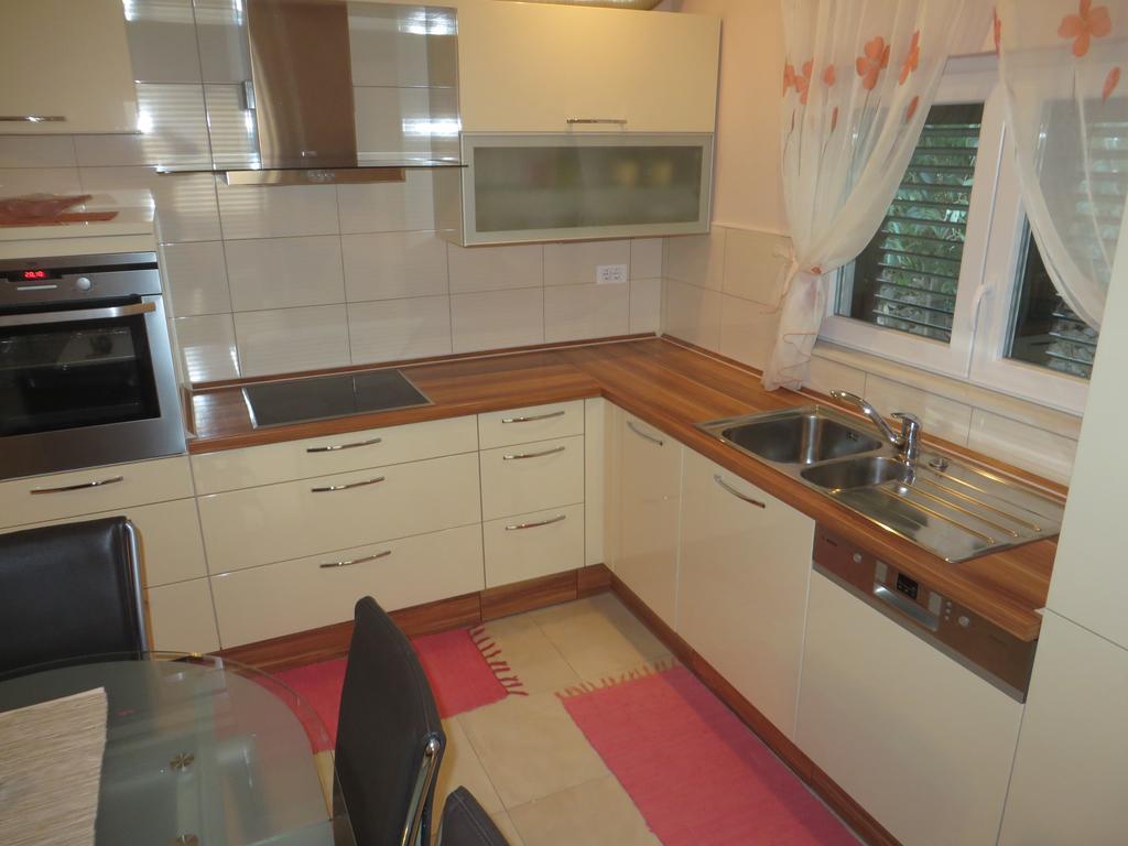Apartment Simaris - Spacious With Terrace And Sea View Šibenik Exterior foto